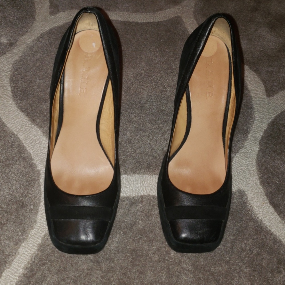 L.A.M.B. suede pumps